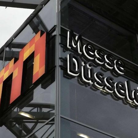 Max Hotel Duesseldorf Self-Check-In Екстериор снимка
