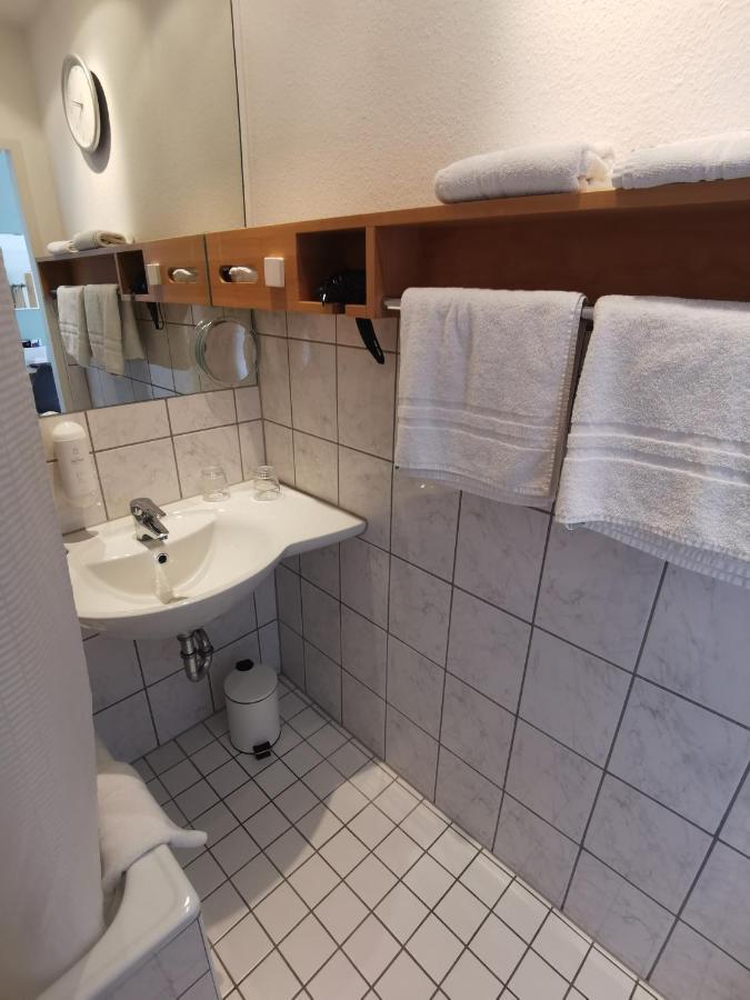 Max Hotel Duesseldorf Self-Check-In Екстериор снимка