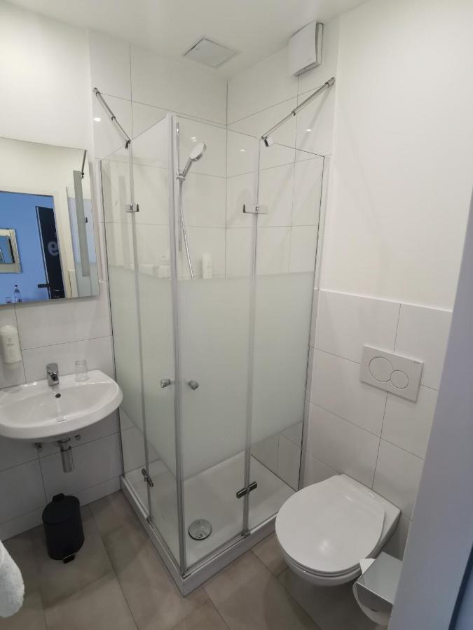 Max Hotel Duesseldorf Self-Check-In Екстериор снимка