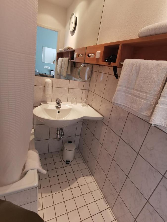 Max Hotel Duesseldorf Self-Check-In Екстериор снимка