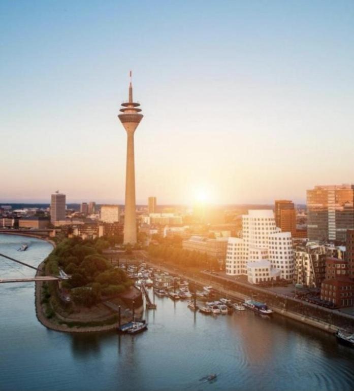 Max Hotel Duesseldorf Self-Check-In Екстериор снимка