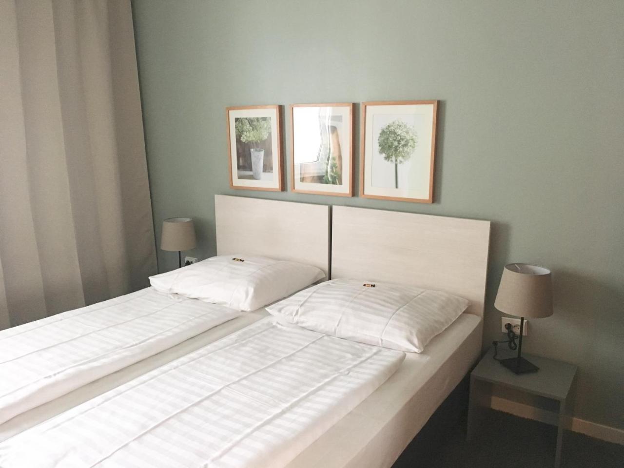 Max Hotel Duesseldorf Self-Check-In Екстериор снимка
