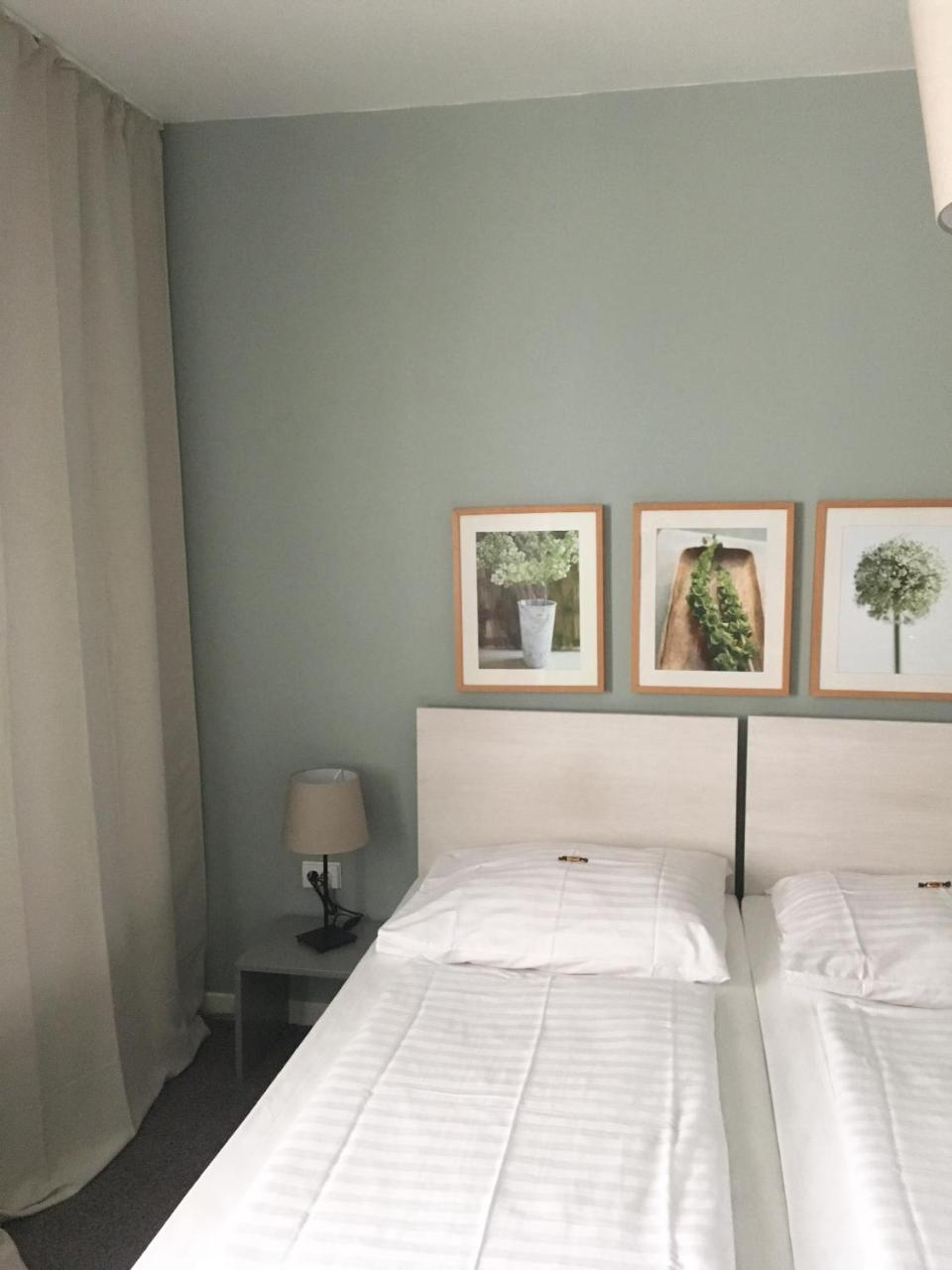 Max Hotel Duesseldorf Self-Check-In Екстериор снимка