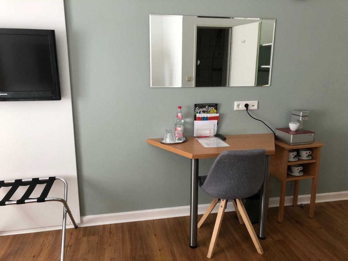 Max Hotel Duesseldorf Self-Check-In Екстериор снимка