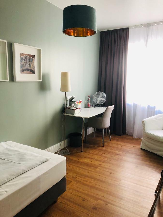 Max Hotel Duesseldorf Self-Check-In Екстериор снимка